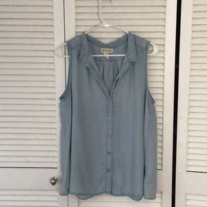 Lightweight blue denim/chambray loose tanktop!